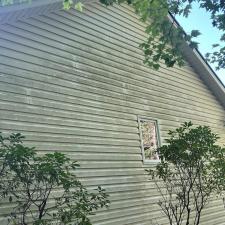 Vinyl-Siding-Cleaning-in-Brevard-NC 5